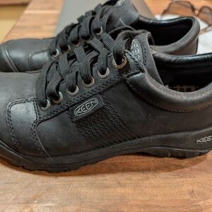 Keen Black Sneakers with Protective Toe Cap and Durable Sole